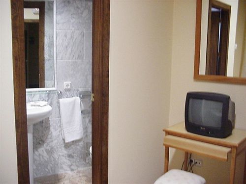 Hotel Al-Yussana Люсена Экстерьер фото